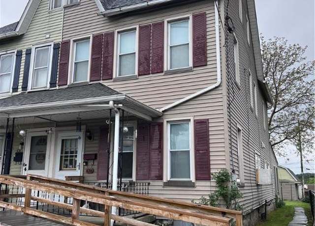 Property at 634 Spruce St, Nazareth Borough, PA 18064, 3 beds, 1.5 baths