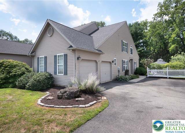 Property at 2073 Rolling Meadow Dr, Lower Macungie Twp, PA 18062, 3 beds, 2.5 baths