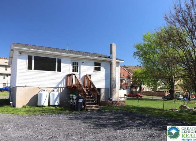 Property at 45 Moyer Pl, Lower Towamensing Tp, PA 18071, 2 beds, 1 bath