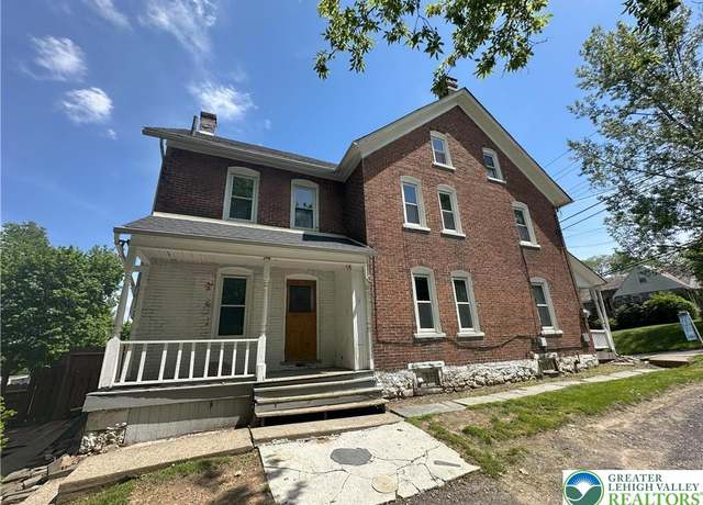 Property at 723 Market St, Bangor Borough, PA 18013, 4 beds, 1 bath