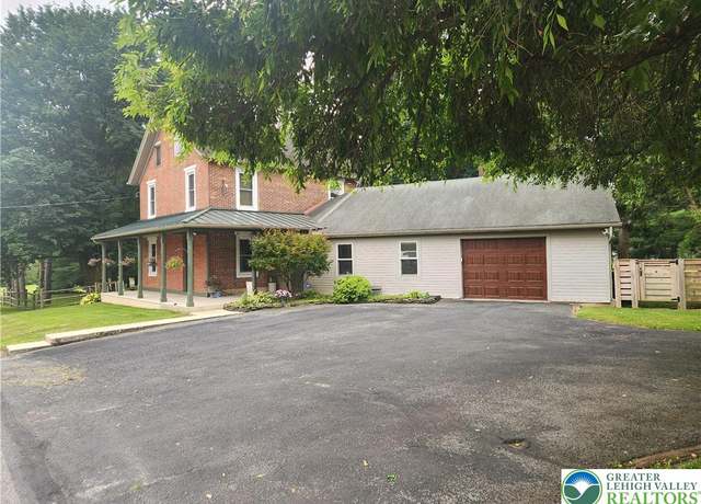 Property at 861 Municipal Rd, Lehigh Twp, PA 18088, 3 beds, 2 baths
