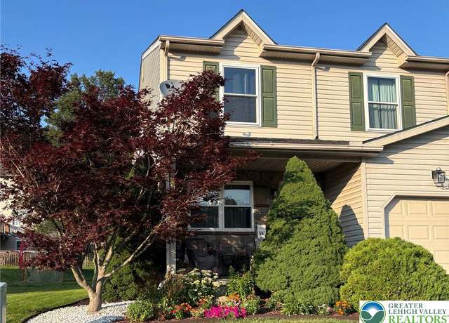 Property at 111 Jeffrey Ln, Northampton Boro, PA 18067, 3 beds, 2.5 baths