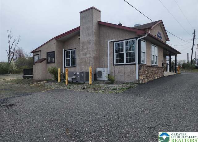 Property at 1441 S West Blvd, Richland Twp, PA 18951, 3 beds, 3 baths