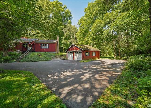Property at 151 Nazareth Pike, Lower Nazareth Twp, PA 18020, 3 beds, 1 bath