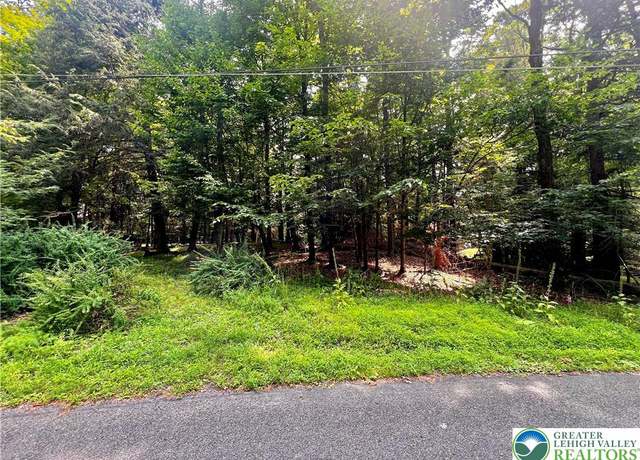 Property at 639 Bear Rock Rd, Wayne, PA 18436