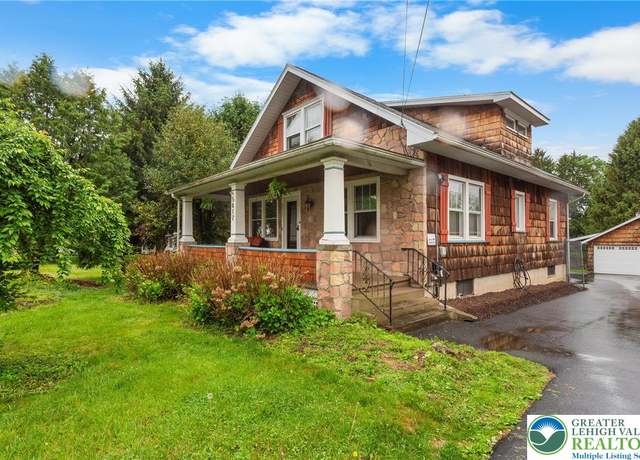 Property at 5817 Sullivan Trl, Plainfield Twp, PA 18064, 3 beds, 2 baths