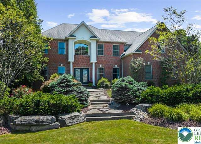 Property at 221 Sonny Dr, Bushkill Twp, PA 18091, 4 beds, 3.5 baths