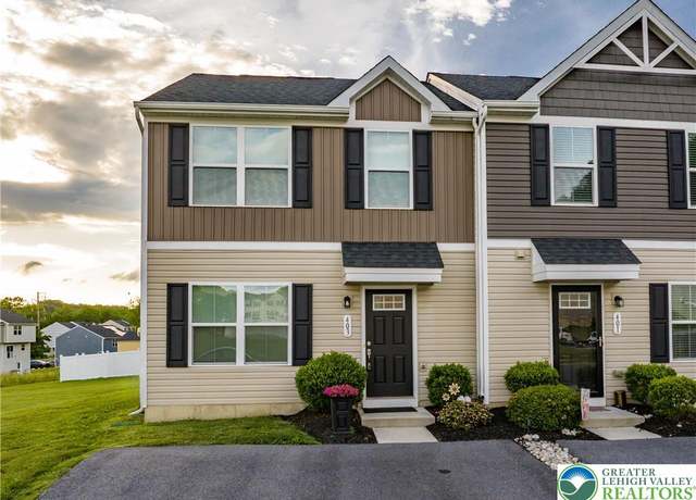 Property at 403 Lock Dr, Allen Twp, PA 18067, 3 beds, 2 baths