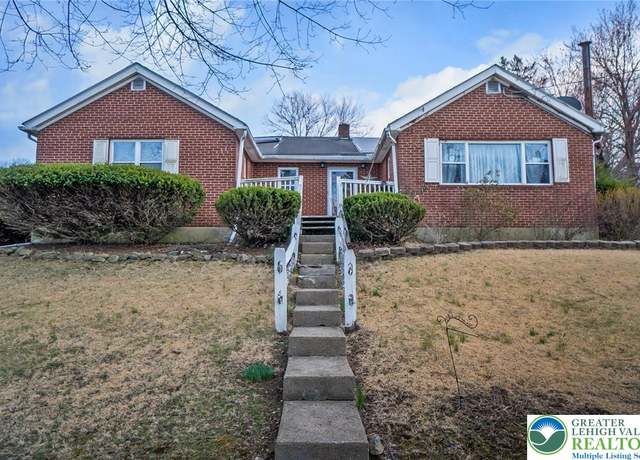Property at 2118 Edgewood Ave, Palmer Twp, PA 18045, 3 beds, 1 bath