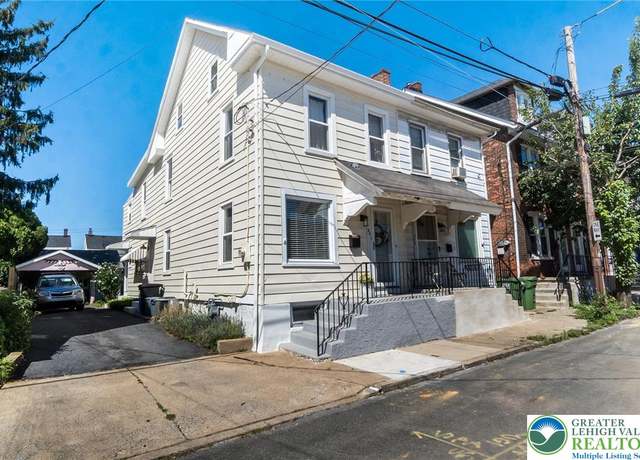 Property at 251 E Garrison St, Bethlehem City, PA 18018, 3 beds, 1.5 baths