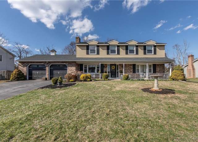 Property at 33 Alpine Dr, Palmer Twp, PA 18045, 5 beds, 2.5 baths
