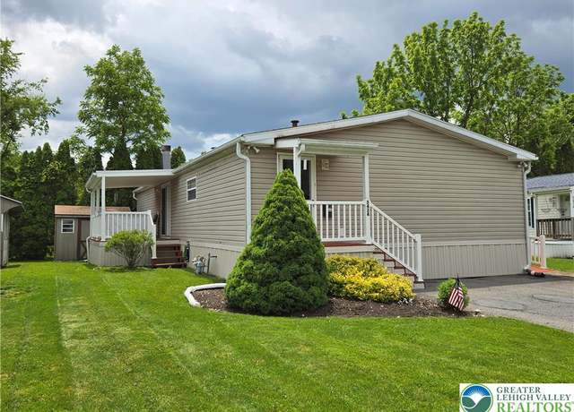 Property at 5434 Barclay Ct, Lower Macungie Twp, PA 18062, 3 beds, 2 baths