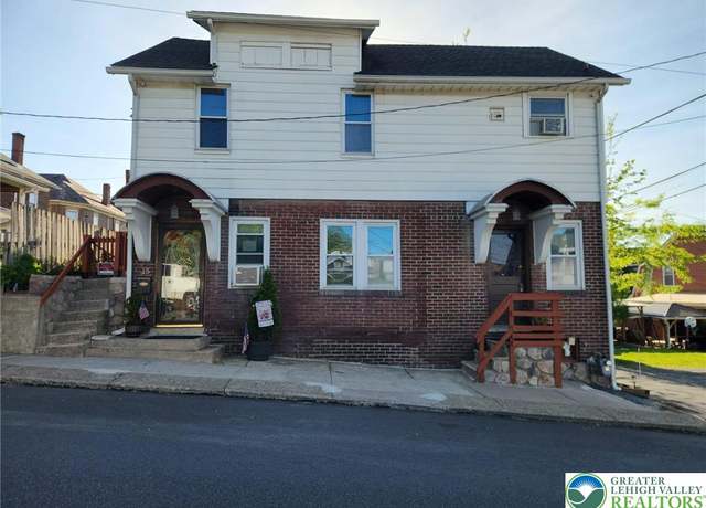 Property at 15 S 18th St, Wilson Borough, PA 18042, 3 beds, 1 bath
