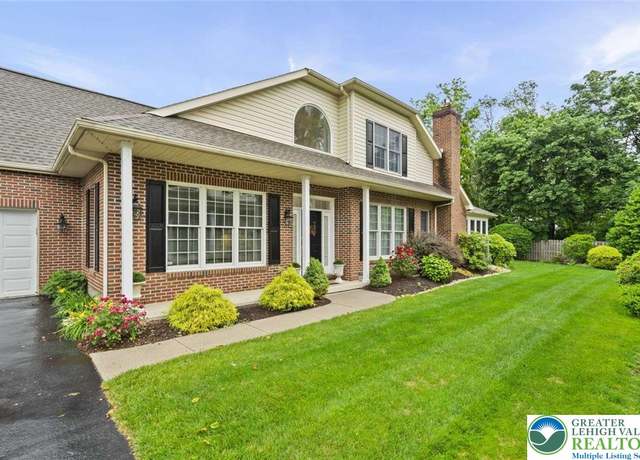 Property at 4741 Pinehurst Cir, Upper Saucon Twp, PA 18034, 3 beds, 2.5 baths
