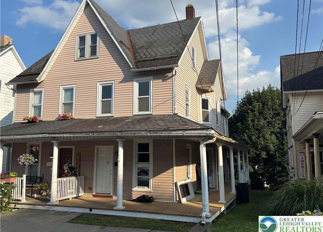 Property at 722 George St, Pen Argyl Boro, PA 18072, 3 beds, 1.5 baths