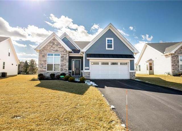 Property at 7027 Oak Ln, East Allen Twp, PA 18014, 2 beds, 2 baths