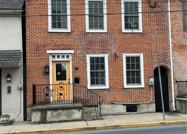 Property at 104 S Chestnut St, Bath Boro, PA 18014, 4 beds, 2.5 baths