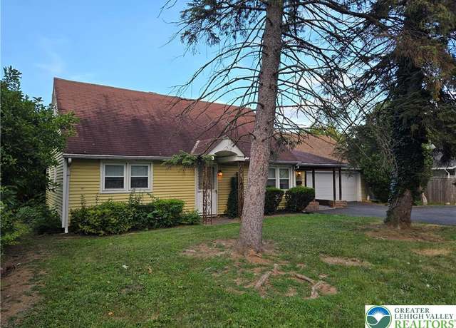 Property at 1198 Pennsylvania Ave, Bethlehem City, PA 18018, 4 beds, 1 bath