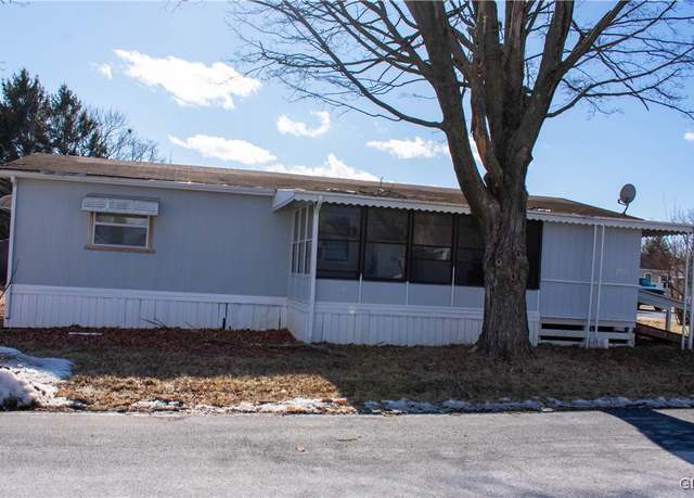 Property at 8772 Breinig Run Cir, Upper Macungie Twp, PA 18031, 3 beds, 2 baths