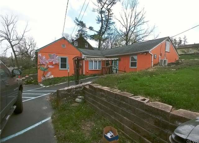 Property at 3111 Main St, PA 18054, 4 beds, 2.5 baths