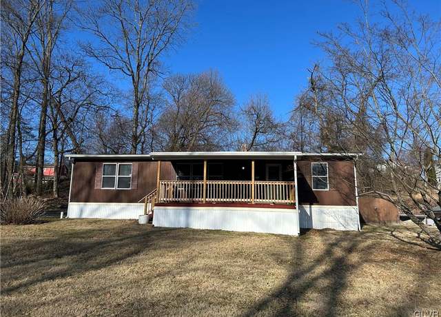 Property at 318 S High St, East Bangor Borough, PA 18013, 3 beds, 2 baths