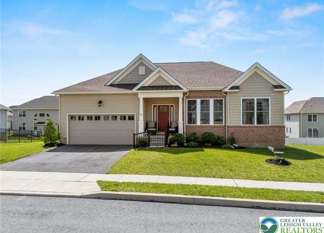 Property at 1757 Josie Ln, Bethlehem Twp, PA 18020, 3 beds, 2 baths