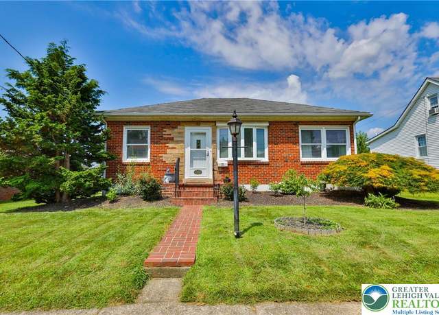Property at 1212 New Jersey Ave, Hellertown Boro, PA 18055, 3 beds, 1.5 baths