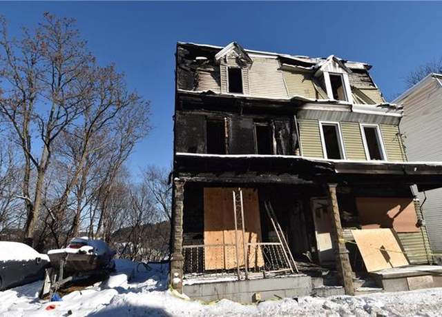 Property at 678 N 2nd St, Pottsvillecity, PA 17901, 5 beds, 1 bath