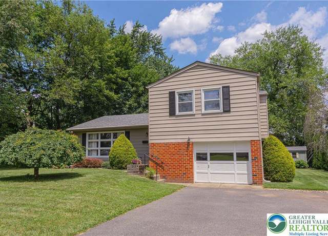 Property at 2064 Hopewell Rd, Bethlehem City, PA 18017, 3 beds, 2.5 baths