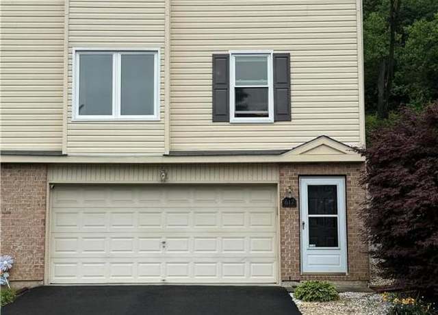 Property at 617 Lehigh Gap St, Walnutport Boro, PA 18088, 3 beds, 2.5 baths