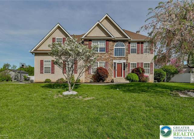 Property at 909 Heather Ln, Easton, PA 18040, 4 beds, 2.5 baths