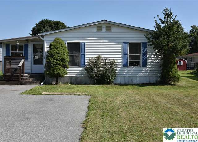 Property at 28 Ritzcraft Dr, Lehigh Twp, PA 18088, 3 beds, 1 bath