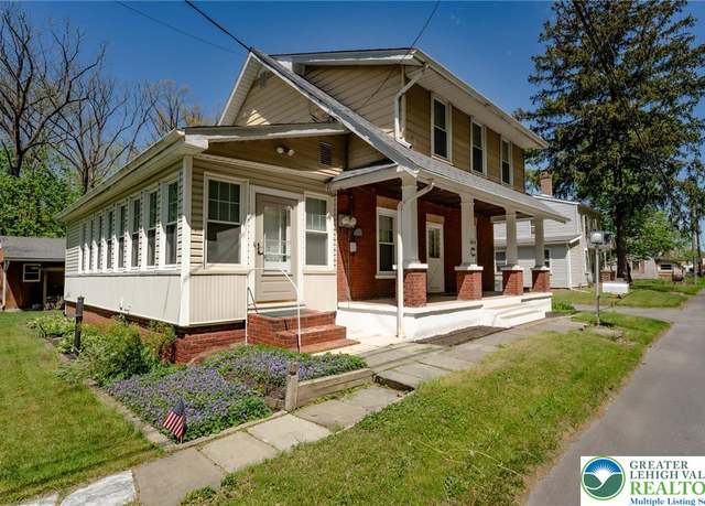 Property at 1633 Freemansburg Rd, Bethlehem City, PA 18020, 7 beds, 3 baths