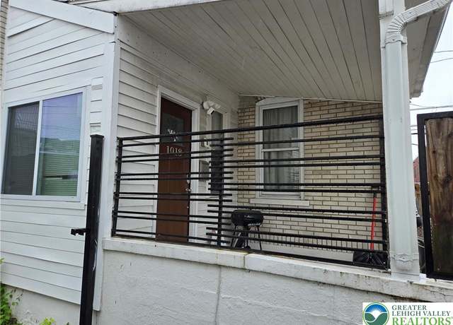 Property at 1018 Zieglers Ct, Allentown City, PA 18102, 4 beds, 2 baths