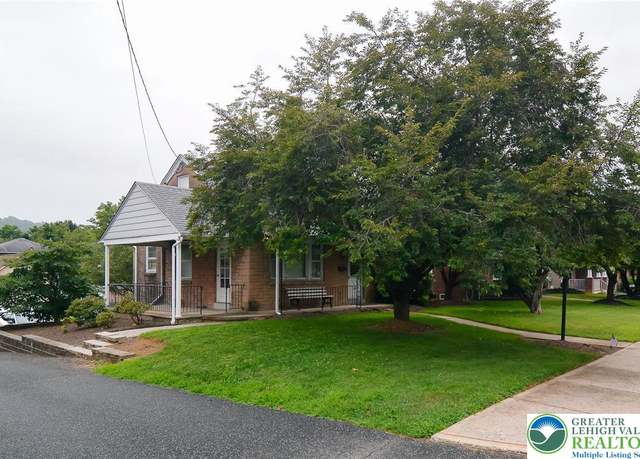 Property at 818 Walnut St, Emmaus Boro, PA 18049, 4 beds, 1 bath