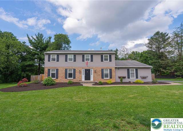 Property at 1265 Clearview Cir, Lower Macungie Twp, PA 18103, 4 beds, 2.5 baths