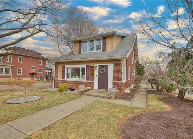 Property at 3302 N 2nd St, Whitehall Twp, PA 18052-3107, 3 beds, 2 baths