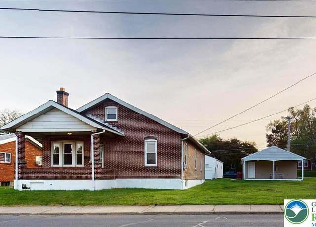Property at 2112 S 1st Ave, Whitehall Twp, PA 18052, 4 beds, 1 bath