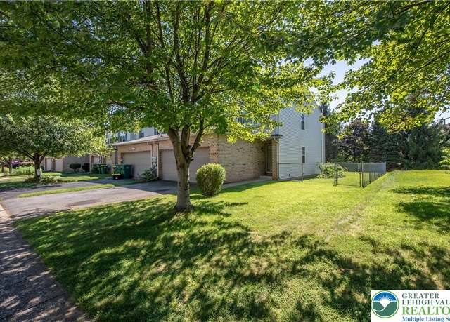 Property at 2810 Sequoia Dr, Lower Macungie Twp, PA 18062, 3 beds, 2.5 baths