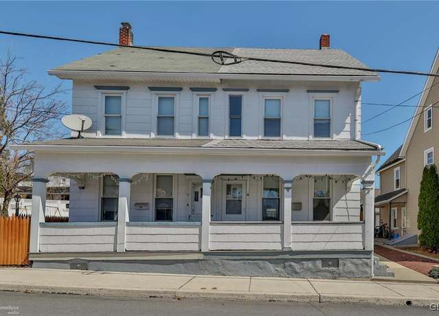Property at 14 B St, Pen Argyl Borough, PA 18072, 3 beds, 1 bath