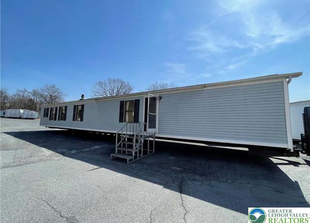 Property at Best Ave, Walnutport Boro, PA 18088, 2 beds, 2 baths