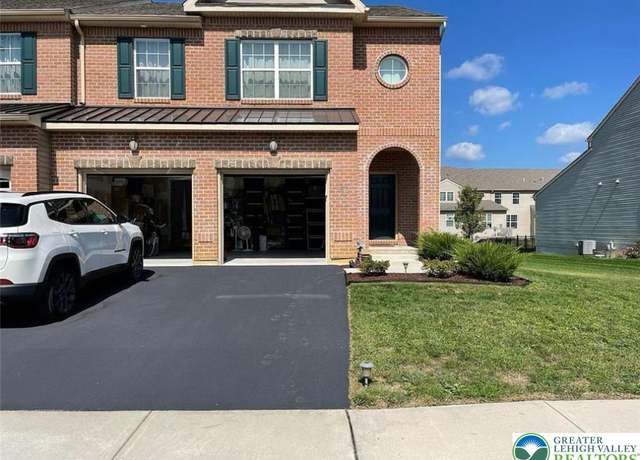 Property at 4486 Cottonwood Dr, Lower Nazareth Twp, PA 18064, 3 beds, 2.5 baths