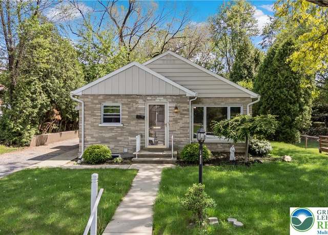 Property at 2646 W Walnut St, Allentown City, PA 18104, 3 beds, 1.5 baths