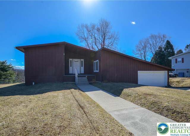 Property at 2228 Skyline Dr, Washington Twp, PA 18080, 3 beds, 2 baths
