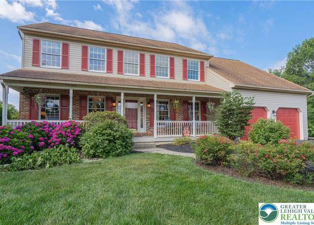 Property at 4611 Nicole Ln, Hanover Twp, PA 18017, 4 beds, 2.5 baths