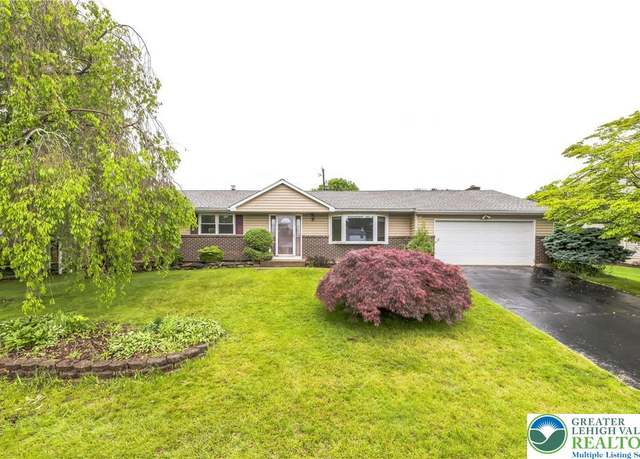Property at 7557 Violet Cir, Lower Macungie Twp, PA 18062, 3 beds, 2 baths