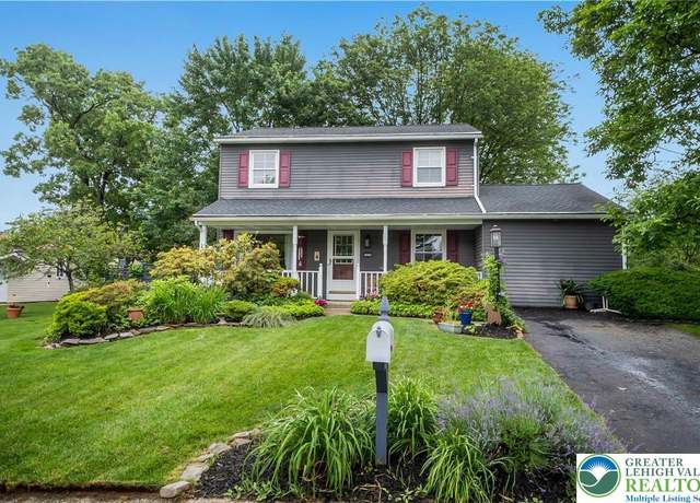 Property at 2060 15th St, Bethlehem Twp, PA 18020, 4 beds, 1.5 baths