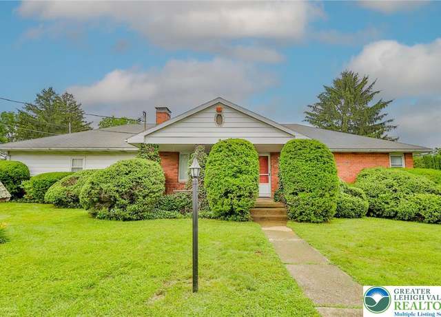 Property at 3609 Erie St, Palmer Twp, PA 18045, 3 beds, 1 bath