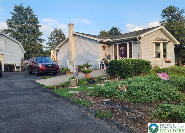 Property at 488 Daniels Rd, Lower Nazareth Twp, PA 18064, 2 beds, 1 bath