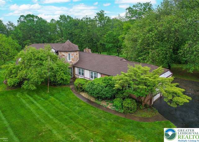 Property at 6379 Winding Rd, Upper Saucon Twp, PA 18036, 4 beds, 2.5 baths